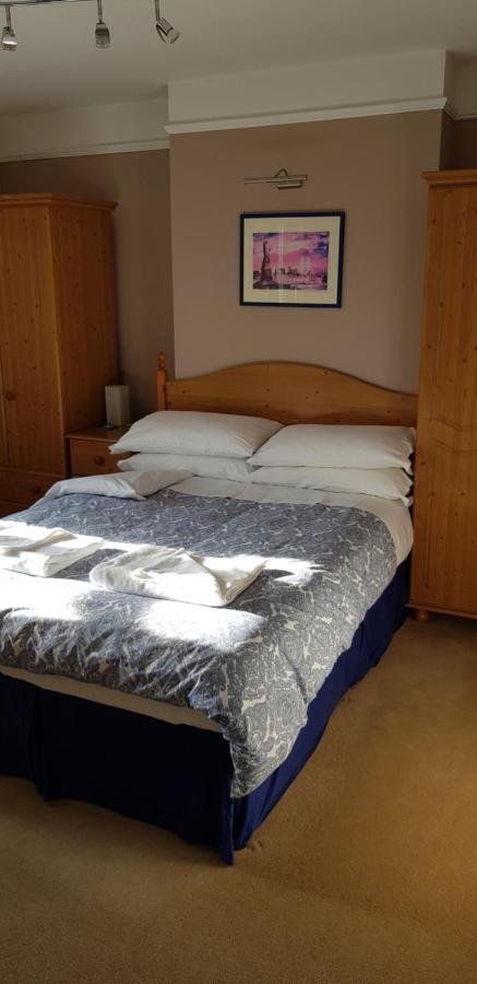 The Bakehouse Guesthouse Мейдънхед Екстериор снимка