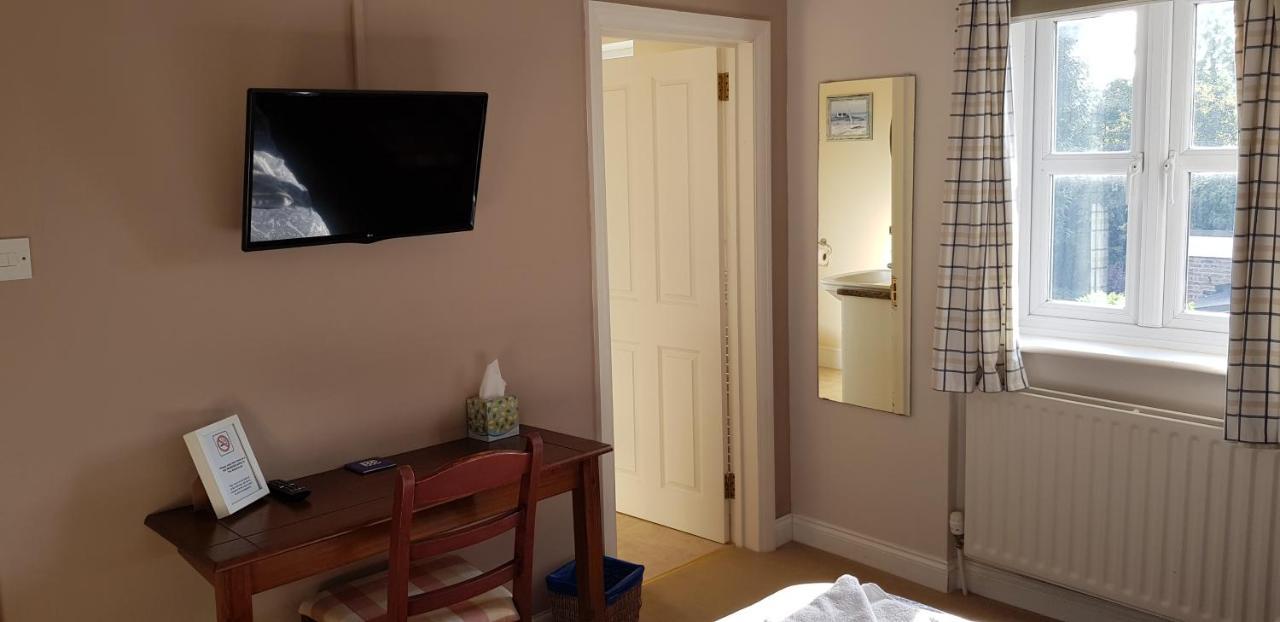 The Bakehouse Guesthouse Мейдънхед Екстериор снимка