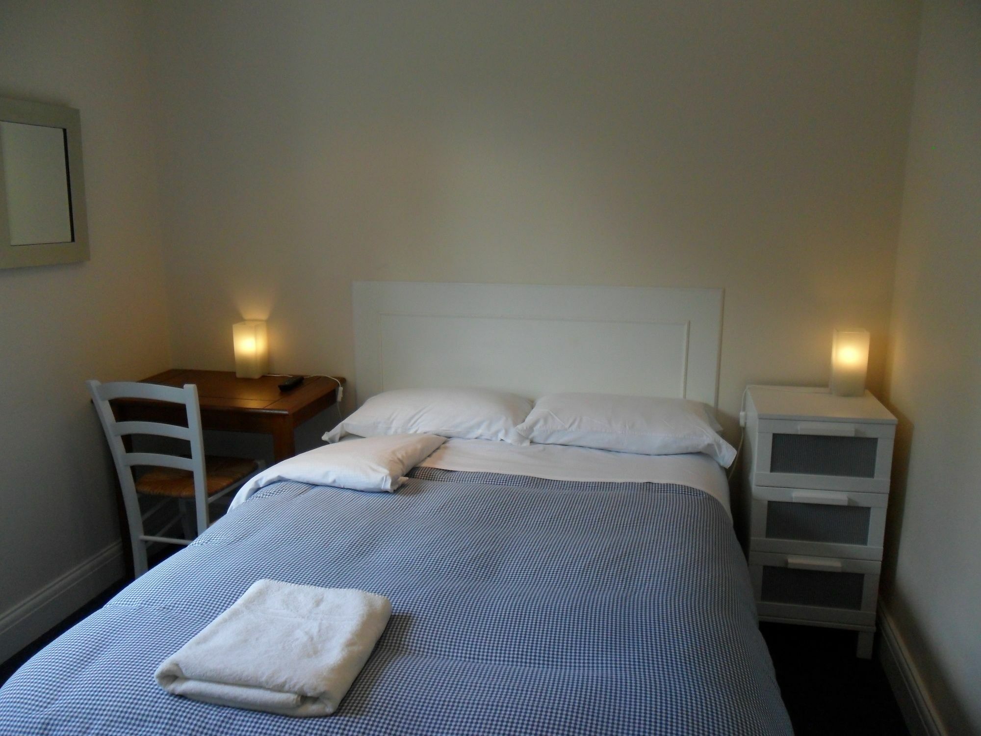The Bakehouse Guesthouse Мейдънхед Екстериор снимка
